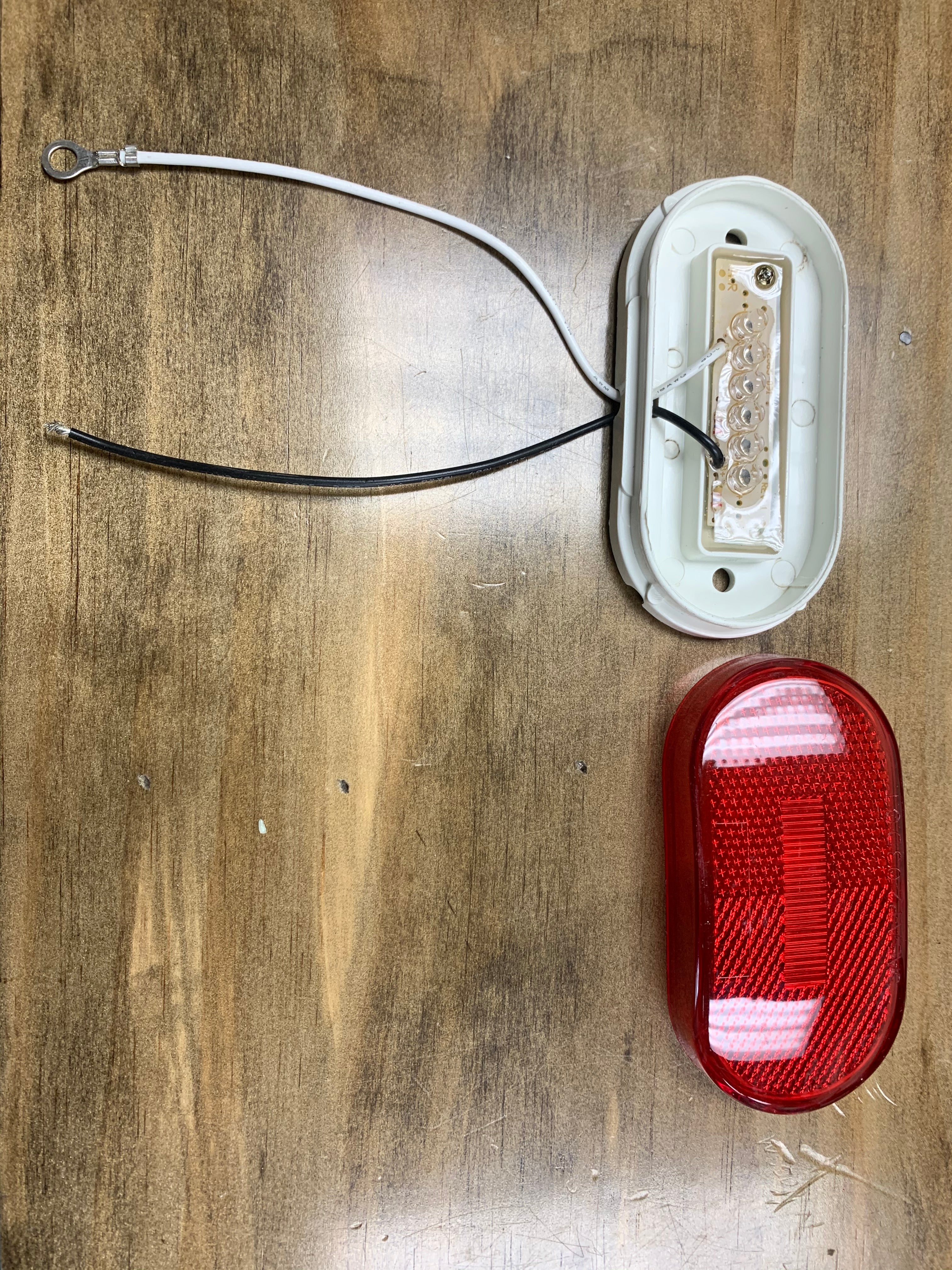 LED C/M 4 OVAL 6D RED - 8100376 - Indiana Trailer Sales