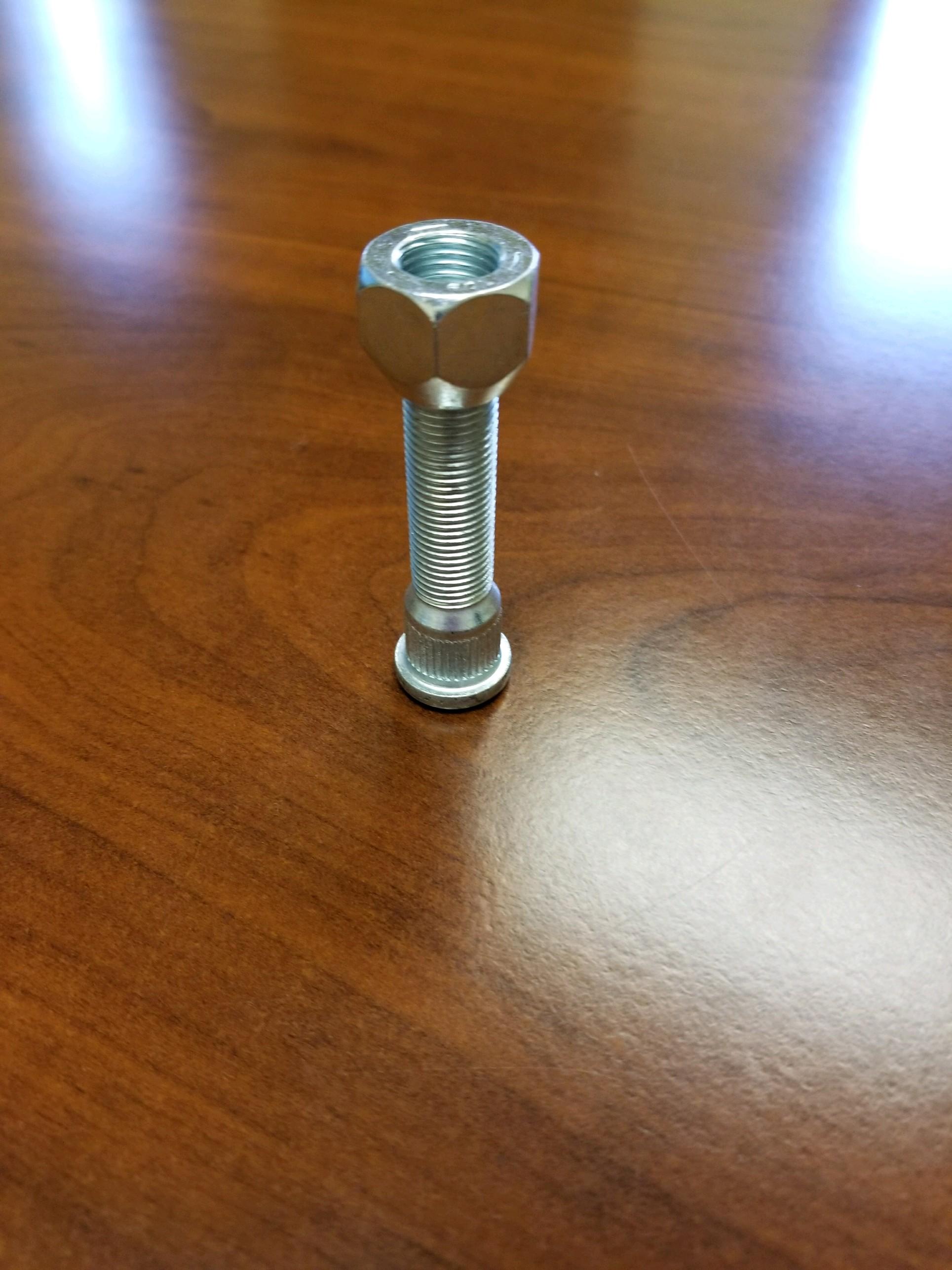 Tex Trail axle component stud 1/2-20 x 2 for vehicle axles, shown in the image.