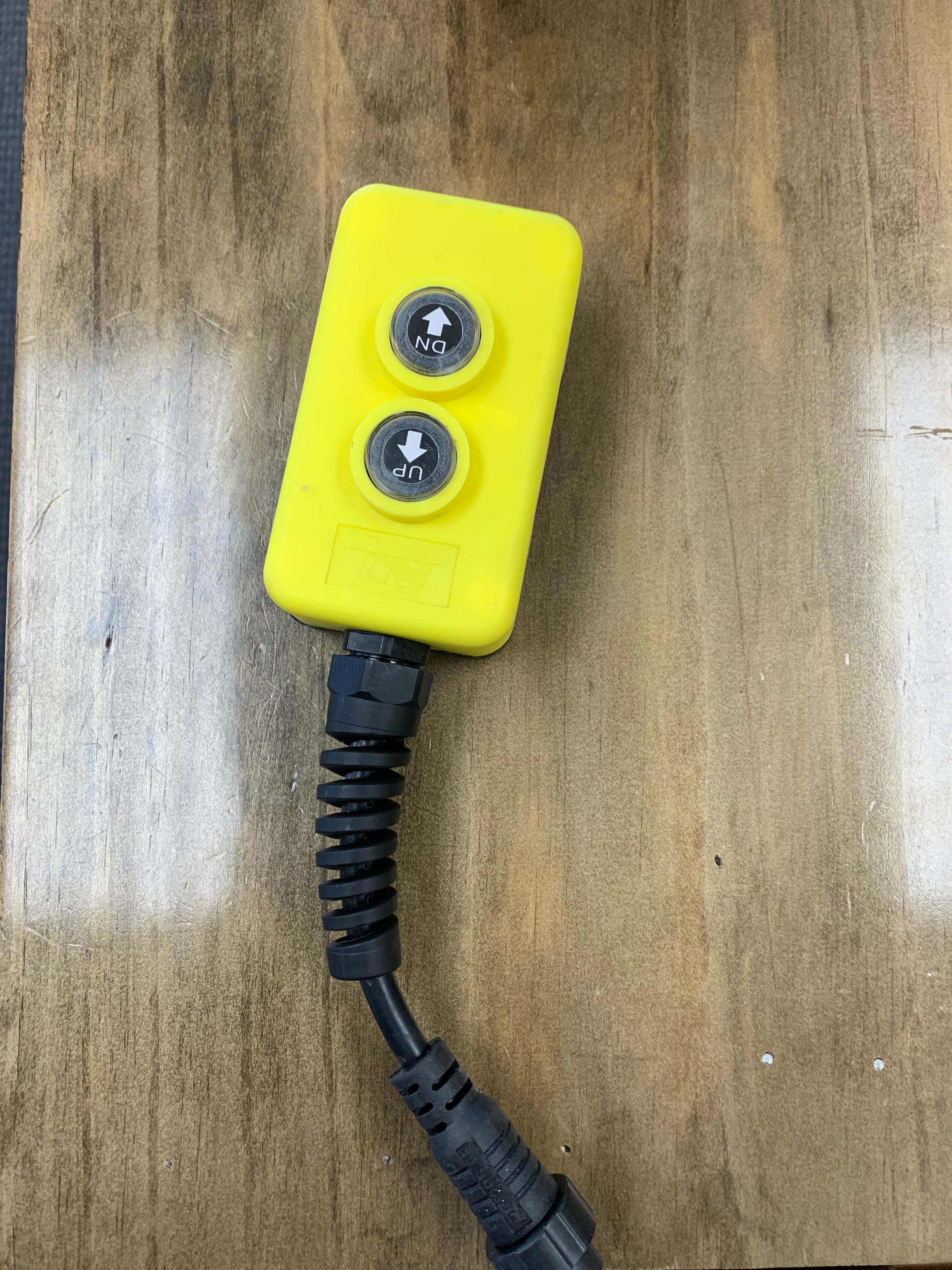 Hydraulics Dump Remote w/10 by Tex Trail, featuring controls and hydraulic connections for heavy equipment operation.