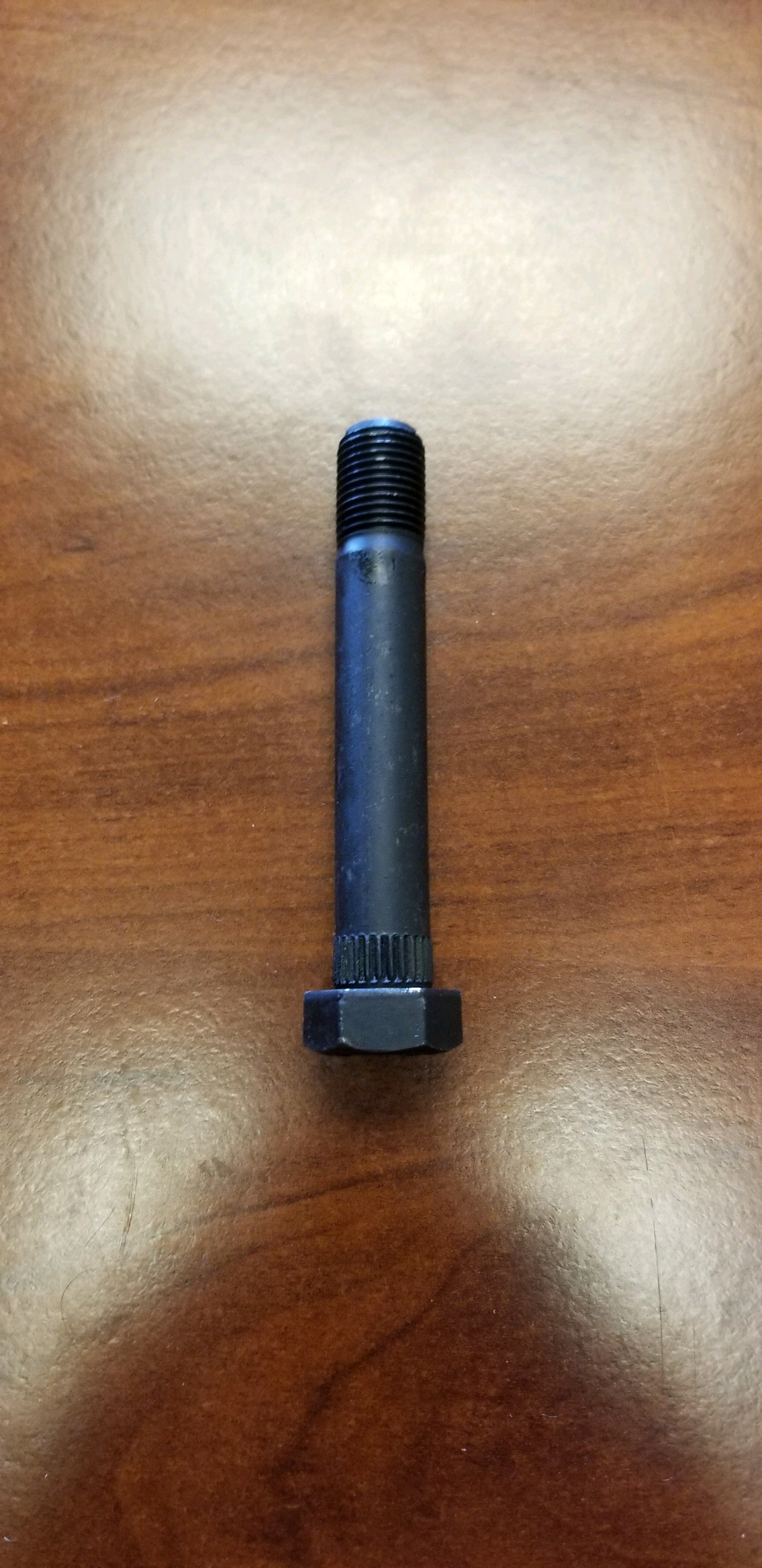 Tex Trail bolt shackle 9/16-18x3.5 with 2-inch springs, used in suspension systems for durable vehicle support.