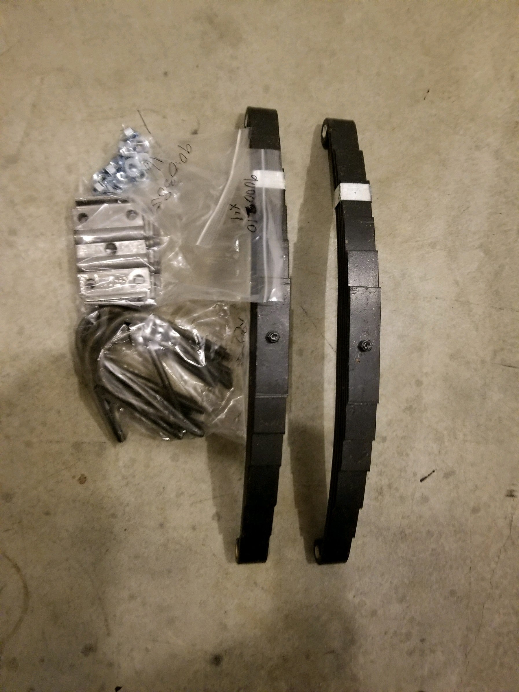 Tex Trail suspension kit with two 3500# springs, 25.25 inch length, for off-road vehicle suspension system.