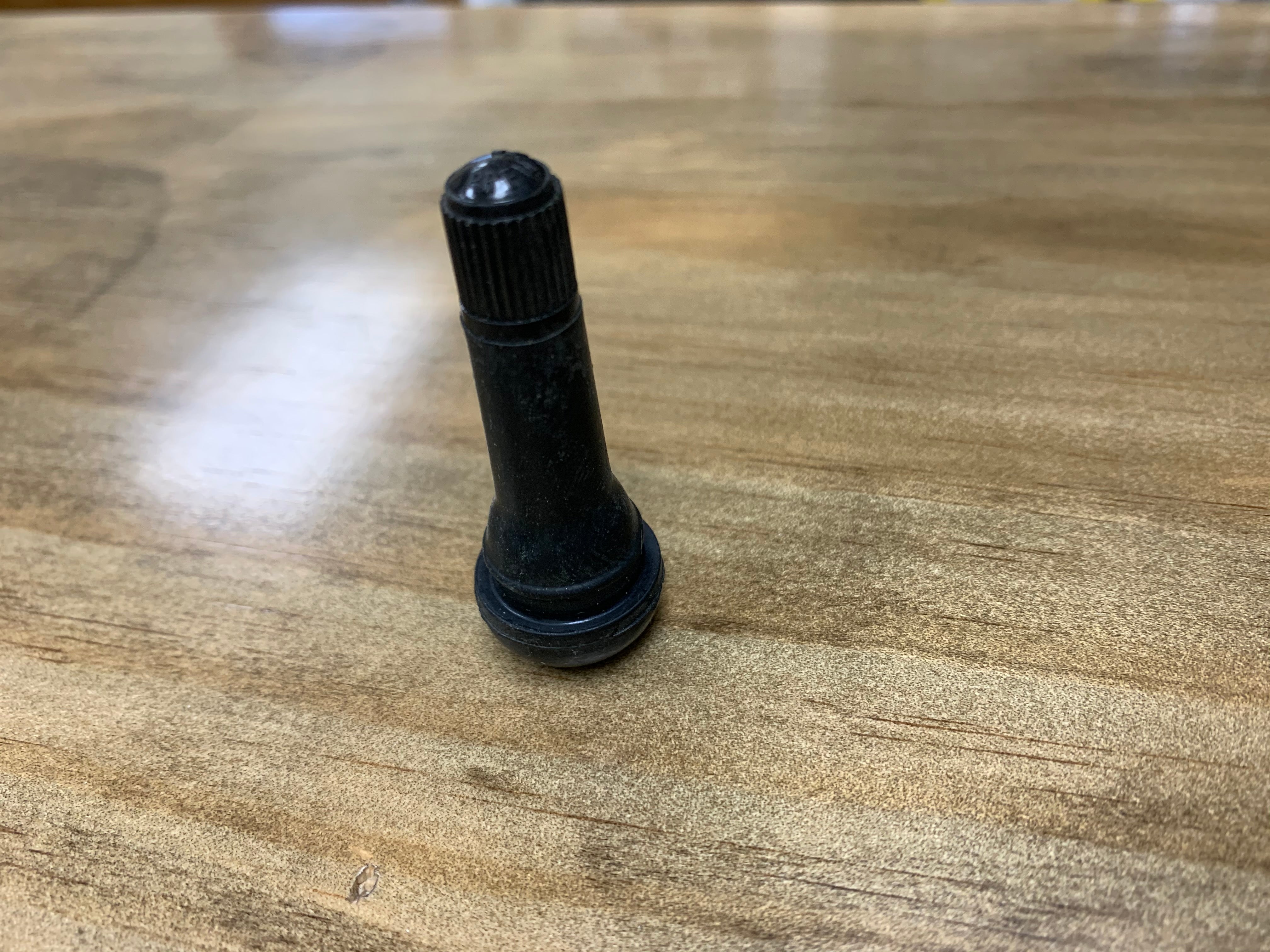 Valve Stem 0.453Dia x 1.5L Rubber - Indiana Trailer Sales